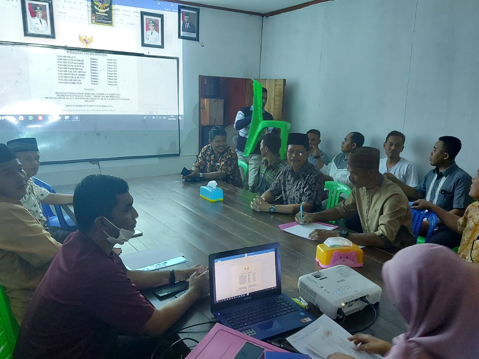 Diskusi Tentang Pembahasan dan Revisi AD ART Bumnag Bersama Sinar Silaut Mandiri